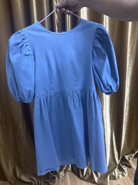 Продаю женские платья