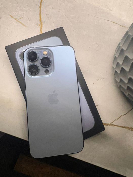 Продам айфон 13 про