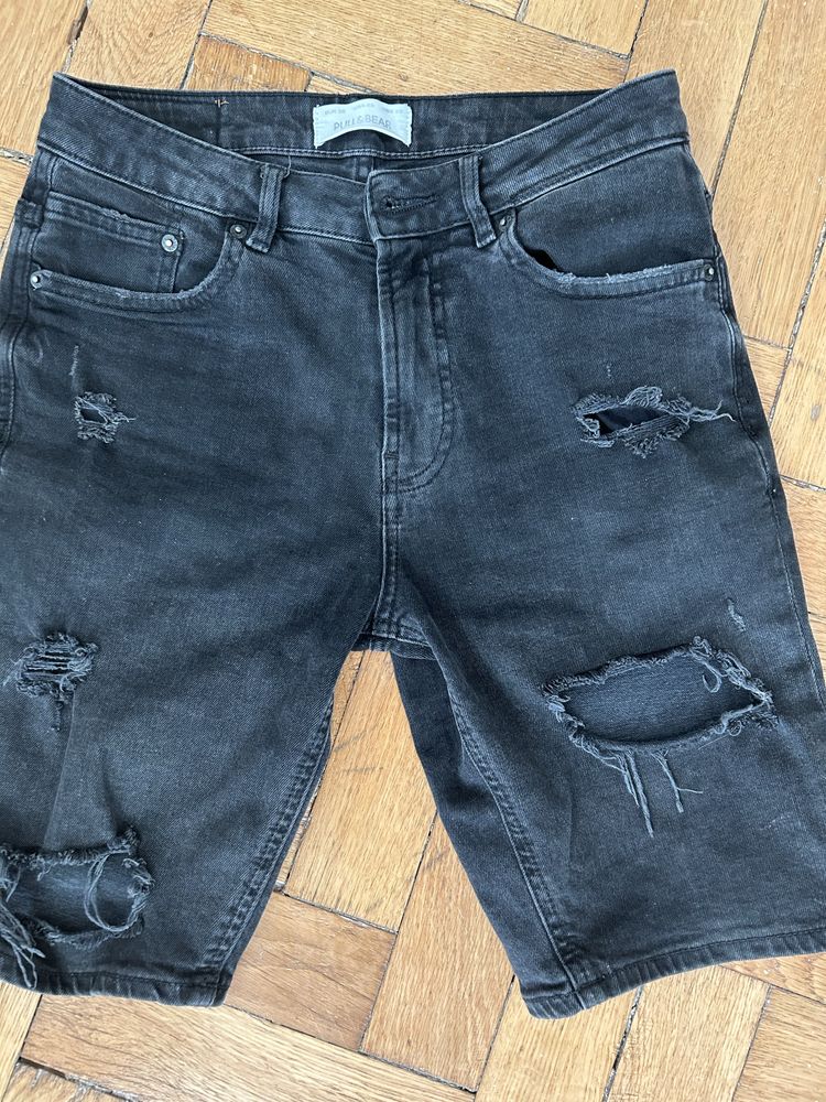 Pantaloni scurti/rupti