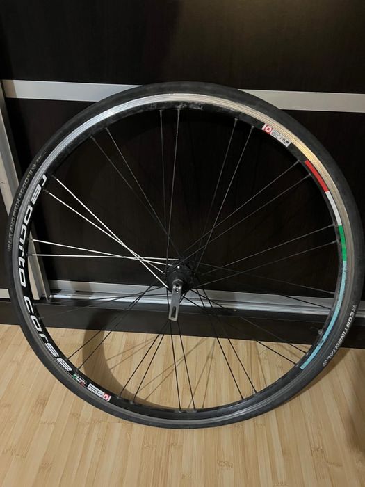 Roata spate Reparto Corse 28" de pe Bianchi Via Nirone 7 Campagnolo