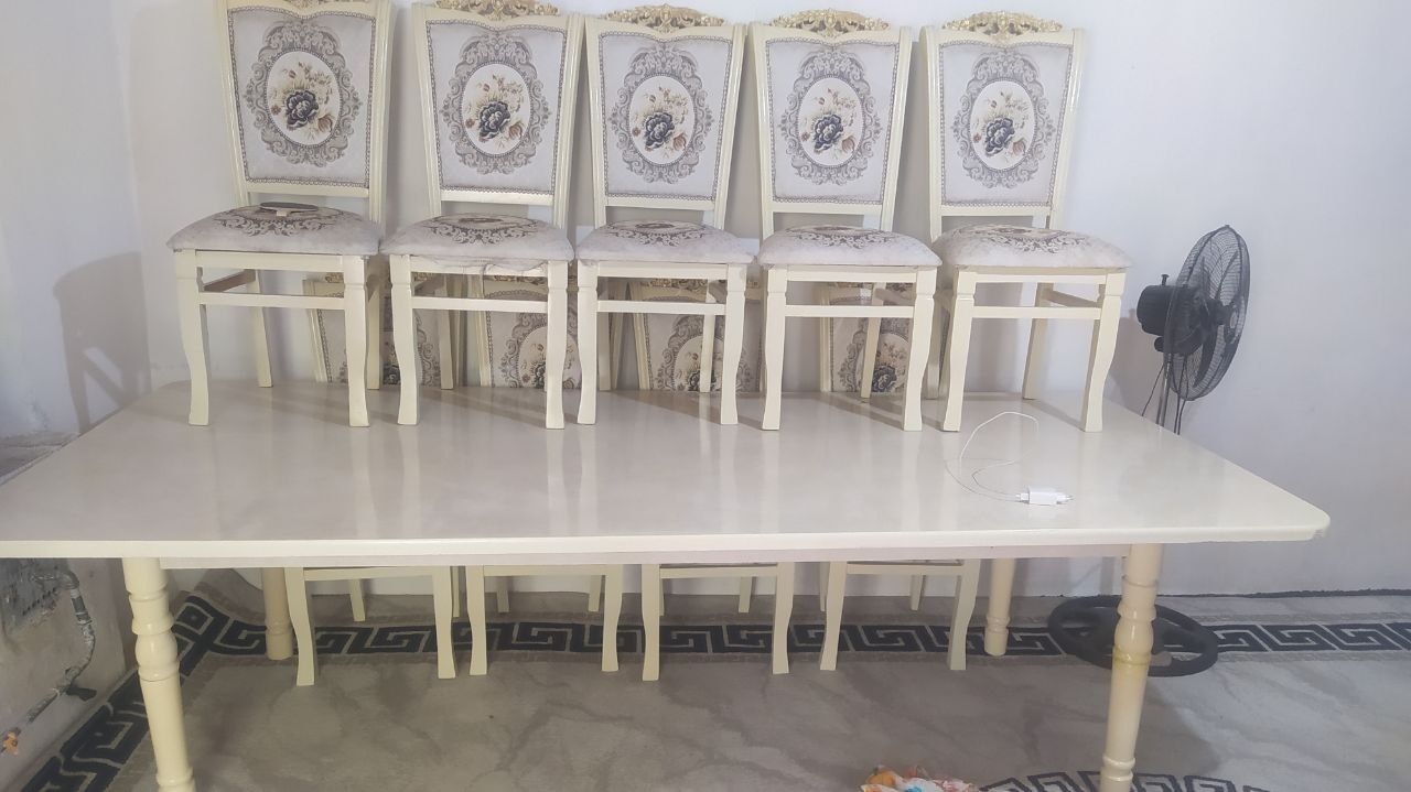 Mebel sotiladi arzonga