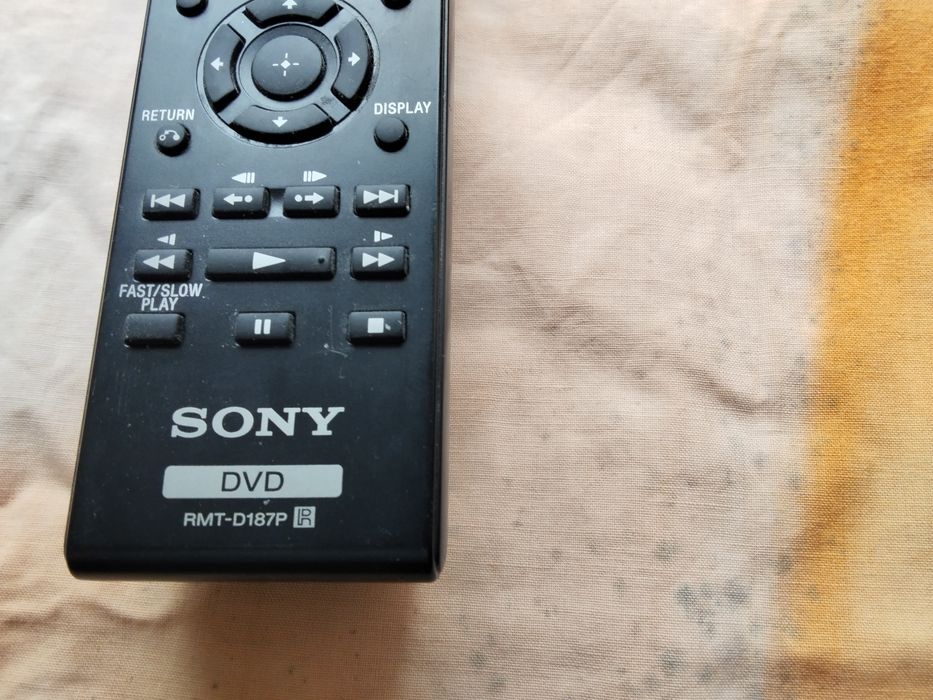 Оригинално дистанционно управление за двиди плеъри и рисиивъри на SONY