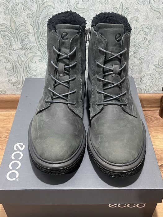 Продам ботинку Ecco