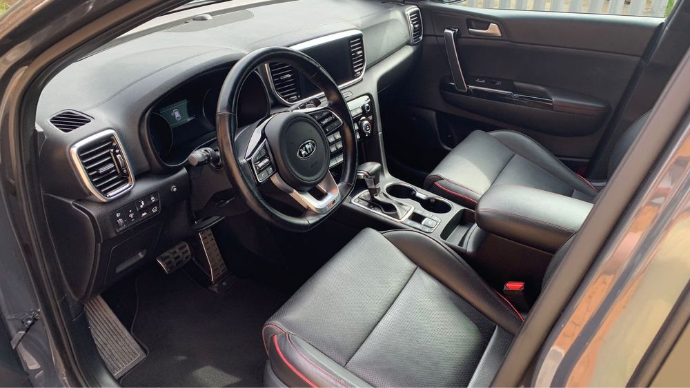 Detailing auto / curatare interior / motor / polish elemente caroserie