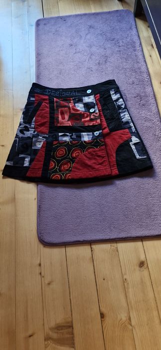 Дамска зимна пола Desigual размер М