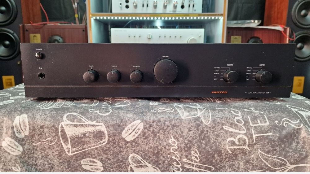 Amplificator Universum System HI-FI 6000 și Amplificator Proton AM 1