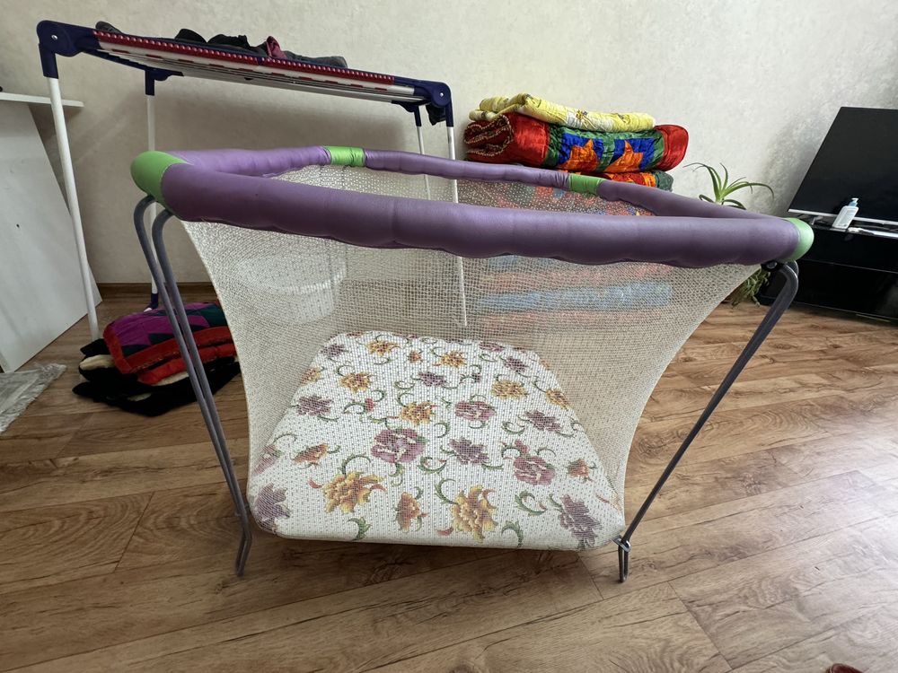 Продаю детский игровой манеж