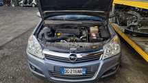 Dezmembrez opel astra h