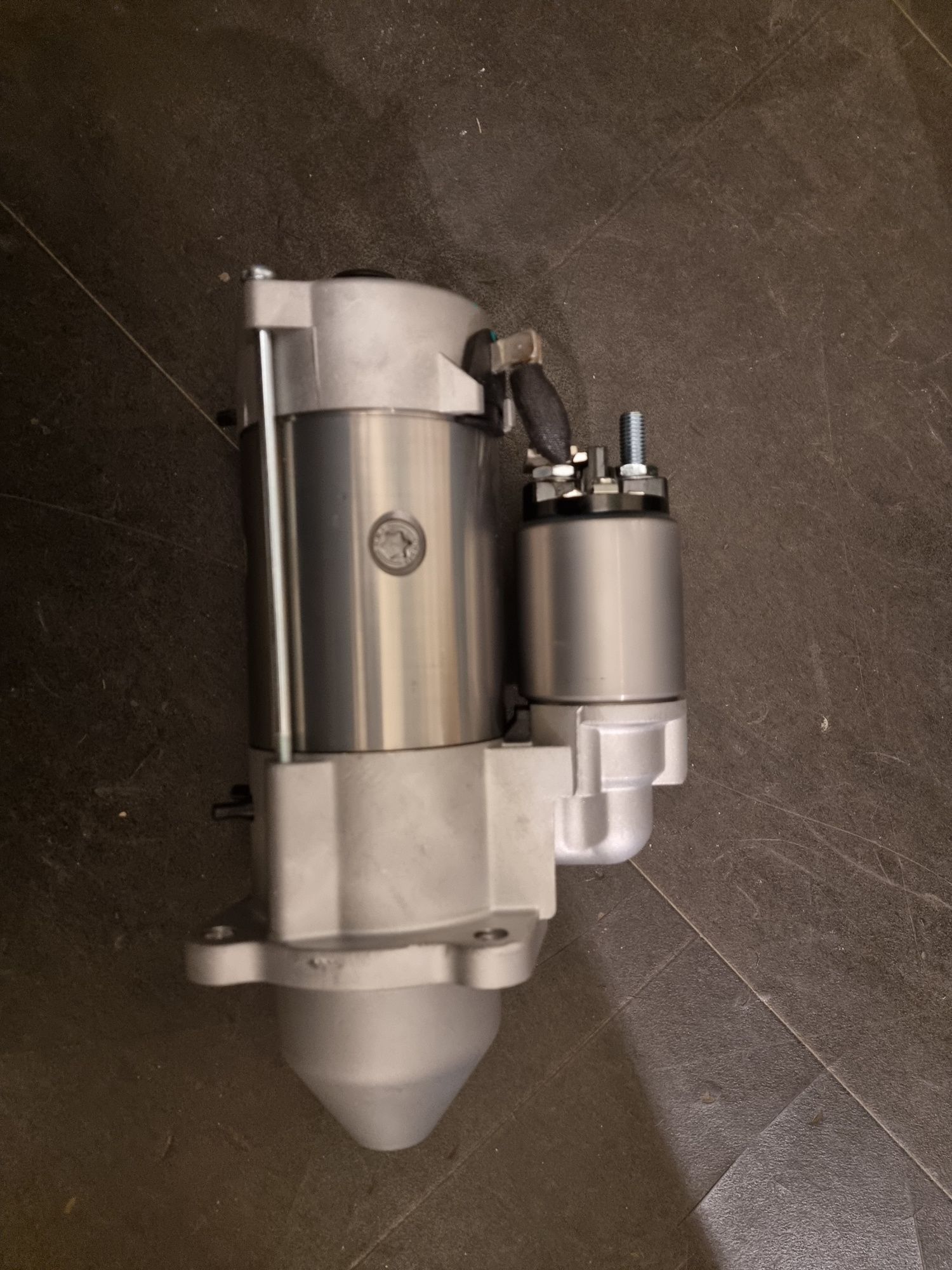 Electromotor nou incarcator frontal vola Volvo L50 L40 L45  EW140C