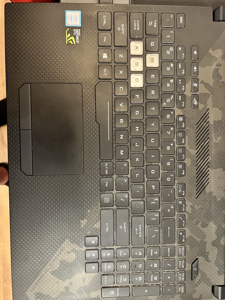 Vând laptop gaming ASUS ROG Strix 2, GL504Gs