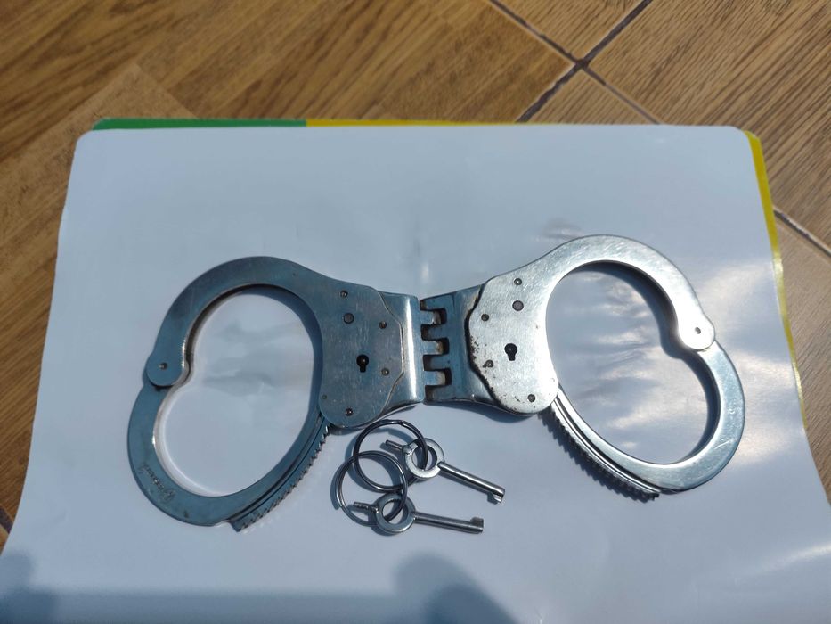 Catuse metalice balama cu 2 chei