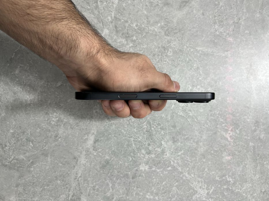 iPhone 16 128GB Black