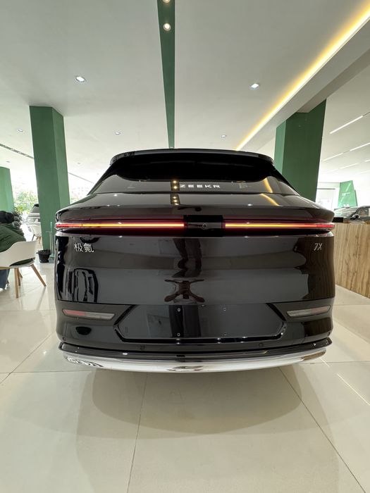 Zeekr 7x Full 4wd garantiya tayyor