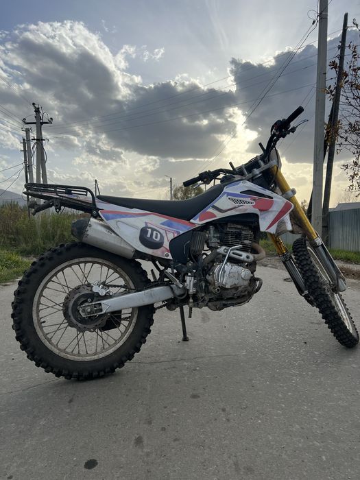 Продам мотоцикл эндуро 06