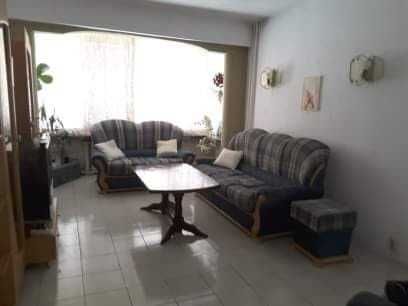 Тристаен  имот в кв.Света Троица