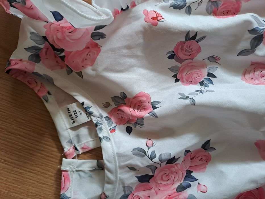 Rochițe fetiță marime 6 ani 40 lei bucata