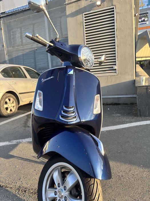 Vespa 300 GTS HPE 2022