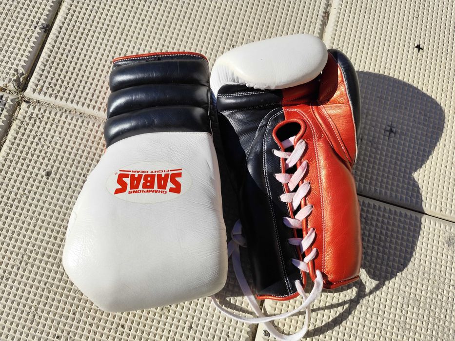 Боксови ръкавици - SABAS (ръчно шити в Мексико). Номер 16.