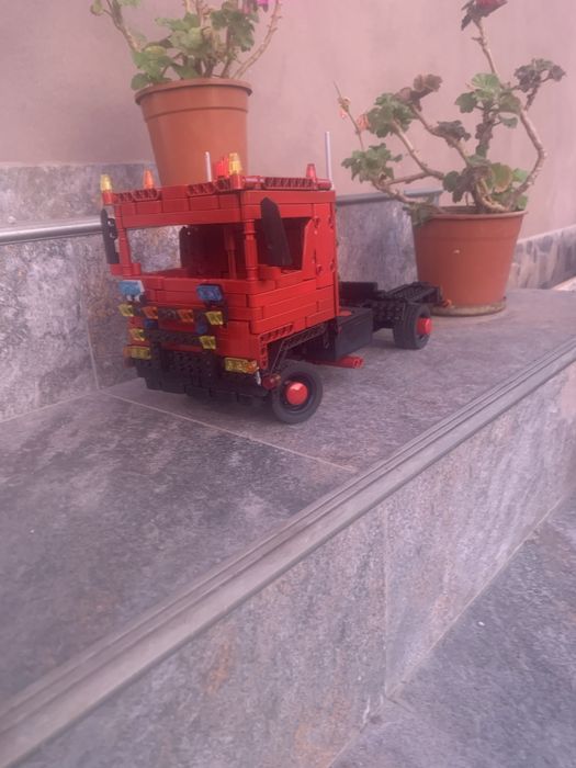 Camion lego doar prin rambus