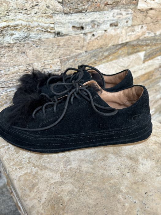 Pantofi piele UGG