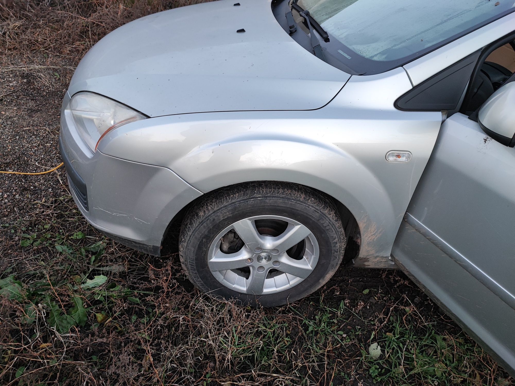 Jante aliaj impecabile ford focus2 cauciucuri vara 195/65/15 5prezoane