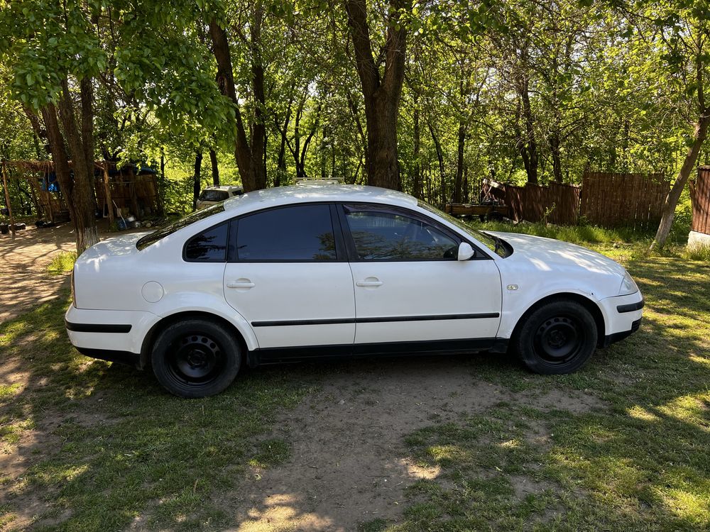 Vând Passat B5.5