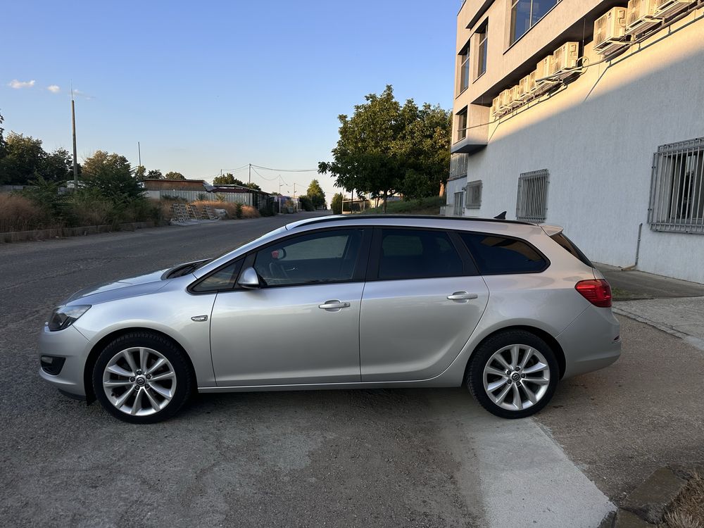 Opel Astra J 2015 1.6 CDTI 136к.с