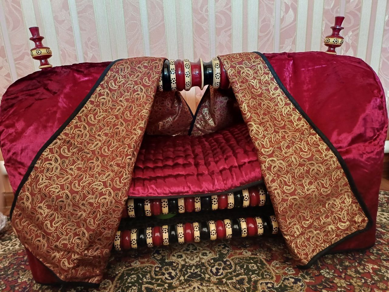 Beshik tutdan yasalgan