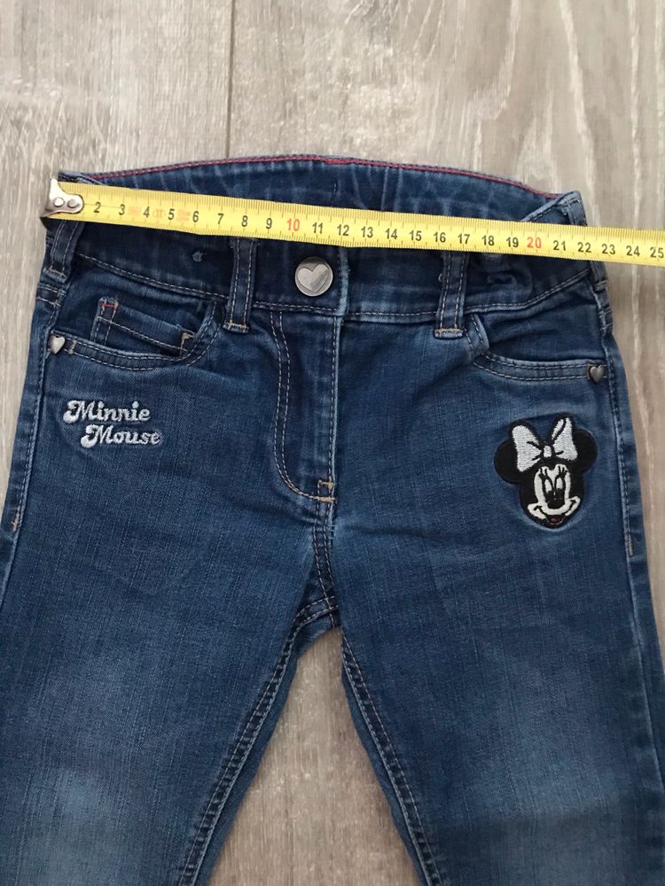 Pantaloni de jeans C&A cu Minnie nr.98