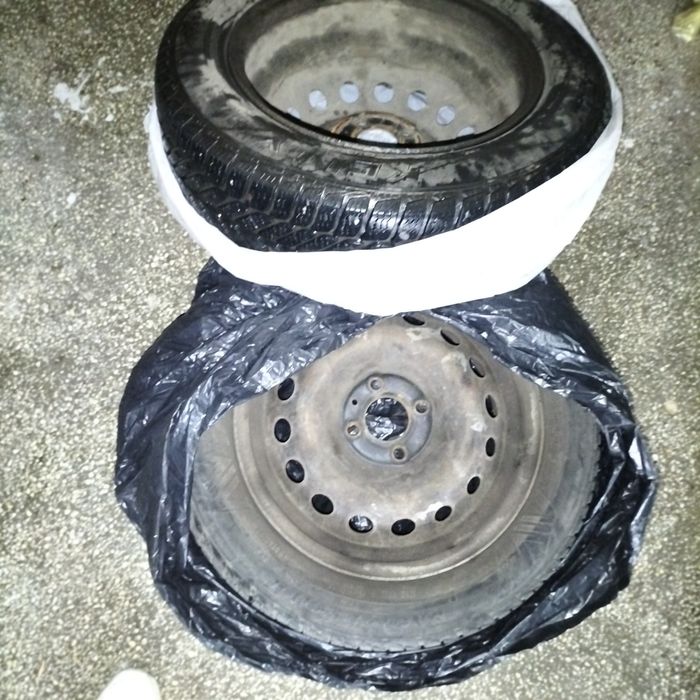 2seturi de cauciucuri 185/65/r15