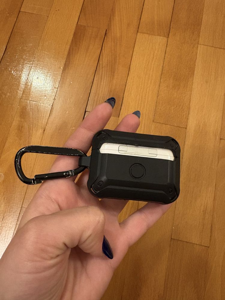 Airpods pro с калъфче