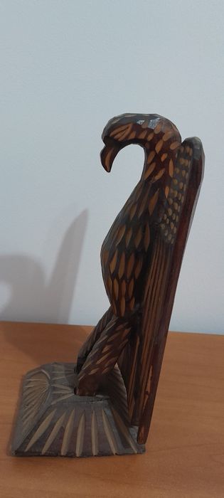 Pasare sculptata din lemn cu suport