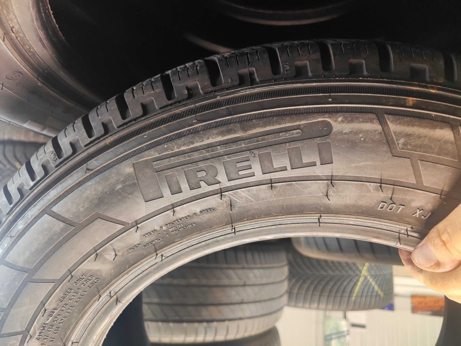4бр.зимни гуми 215/65/16C Pirelli
