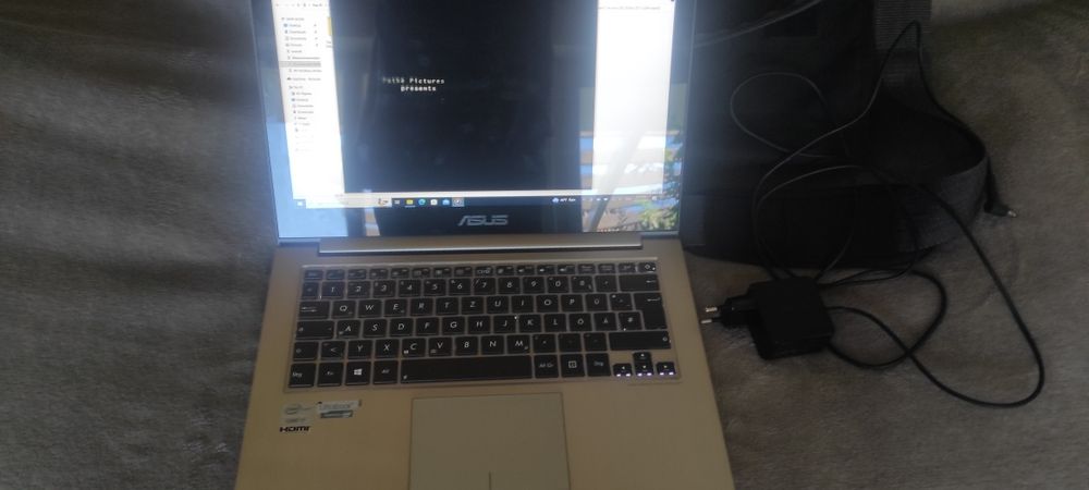 Ultrabook Asus i7 ecran HD touch