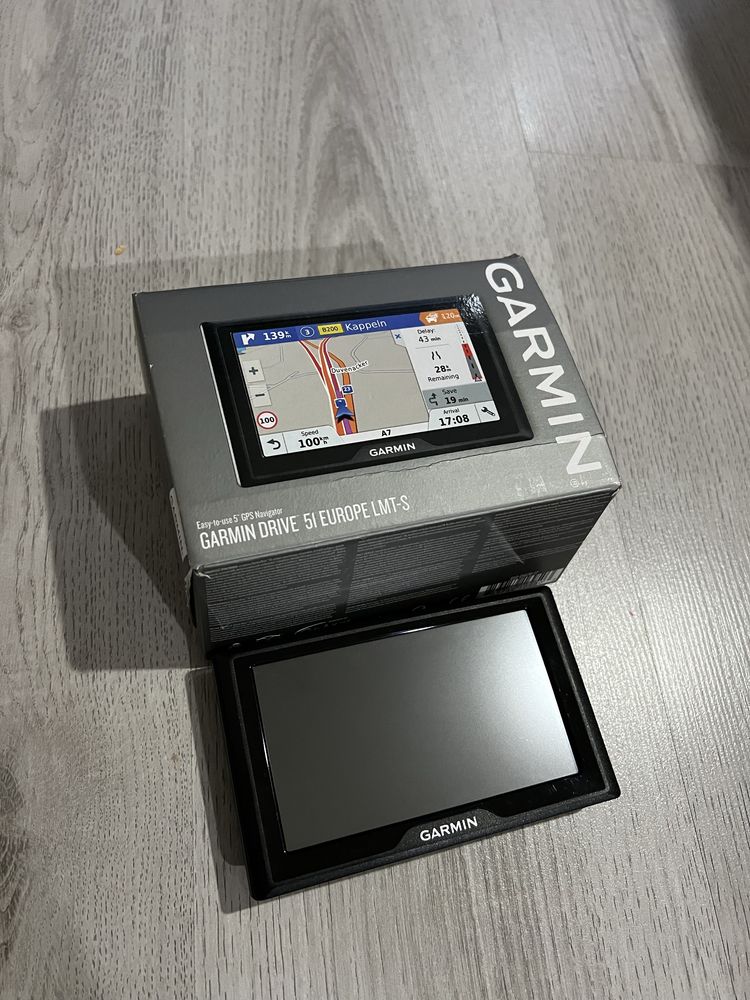 Навигация Garmin Drive 5 Europe LMT-S