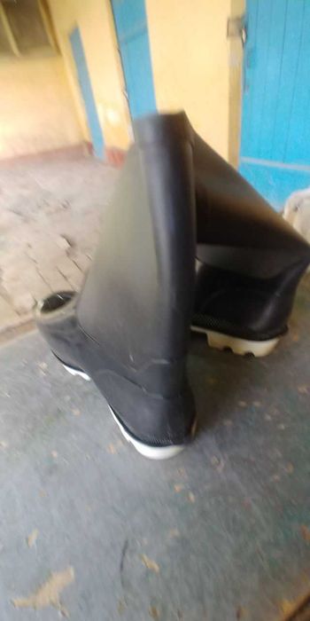 Сапоги резиновые новые 41 размер