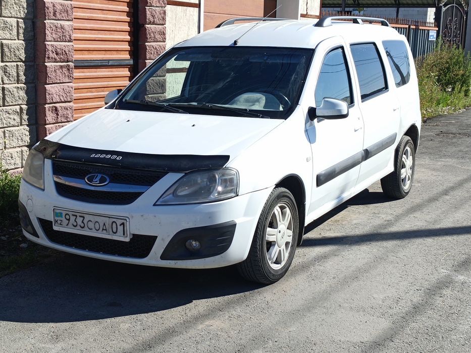 Автомобиль Ларгус продам