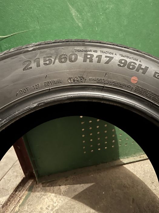 Vand anvelope de vara 215/60/17