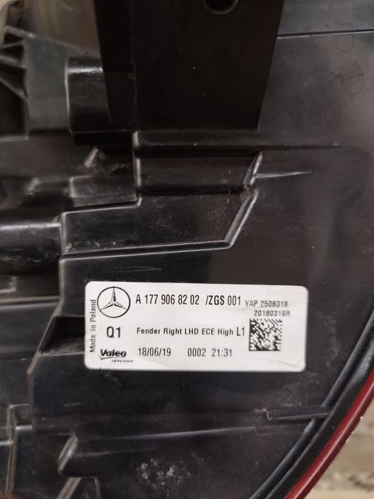 Десен външен стоп А klasse (W177) A220-4matic (2018-2022)