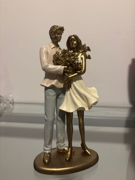 Statueta mire si mireasa