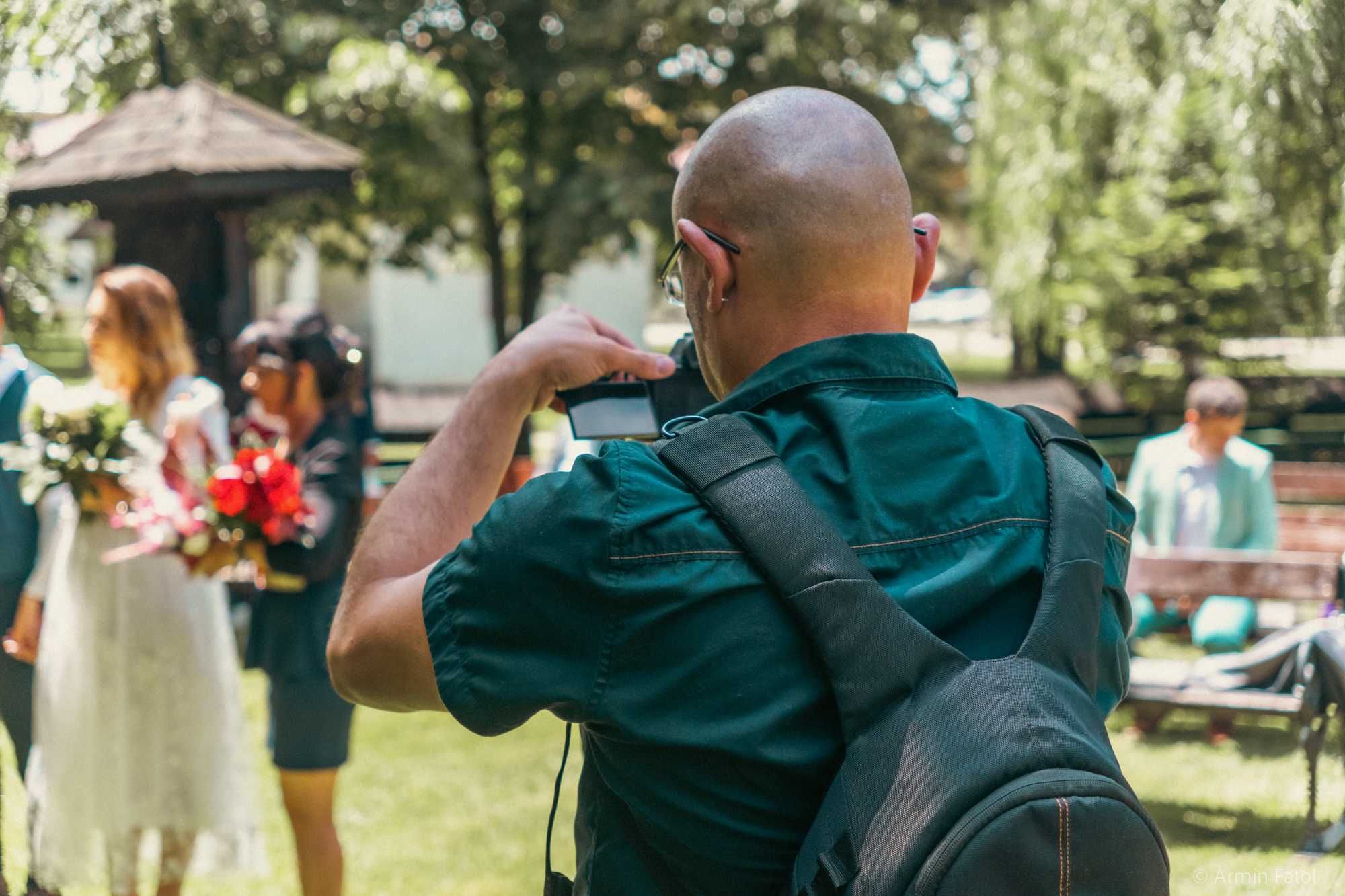 Videograf / fotograf evenimente ( filmări video foto nunta, botez )