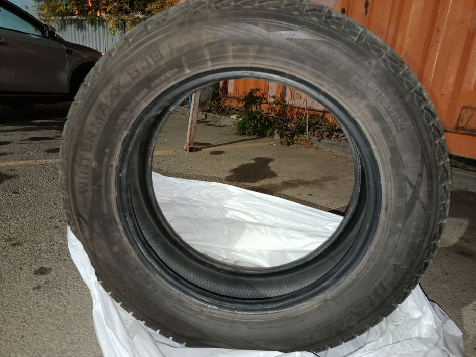Продам зимние шины в отличном состоянии