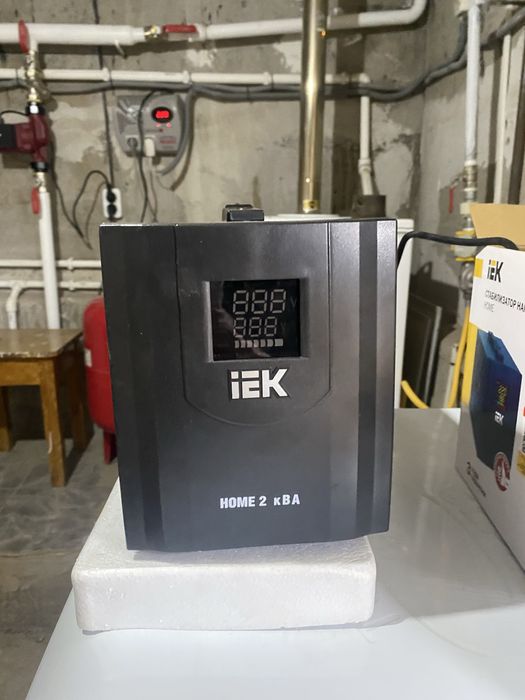 Стабилизатор напряжения IEK HOME 2 кВА — надёжная защита техники