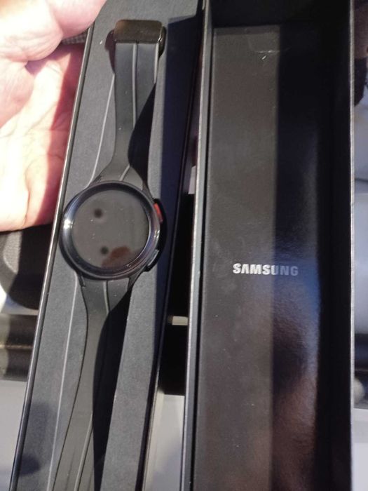 Смарт часовник Samsung