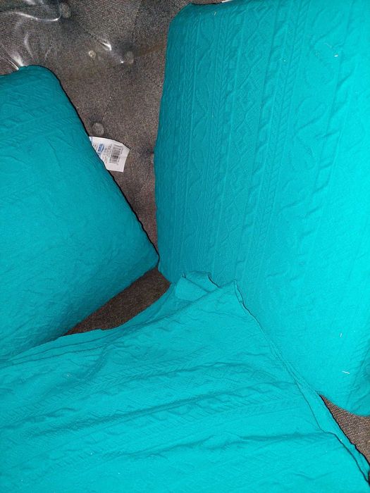 Două perne turcoaz cu traversă pat 150 x 213 cm