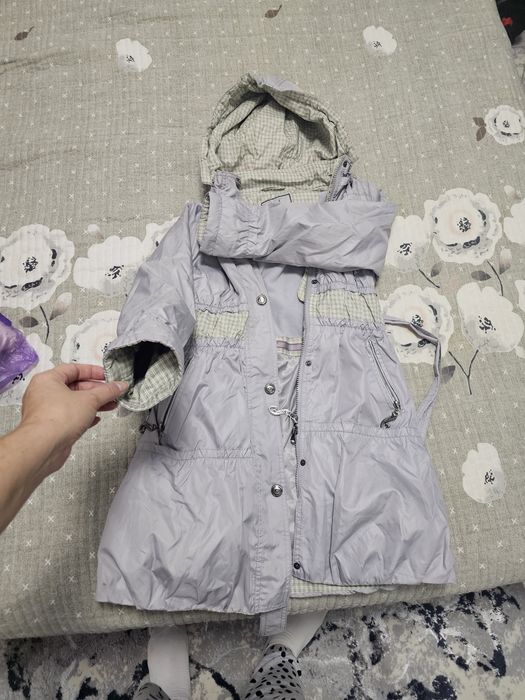 Ветровки,куртки,плащи для девочки