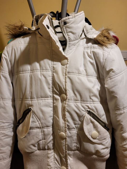 Бяло късо зимно яке М