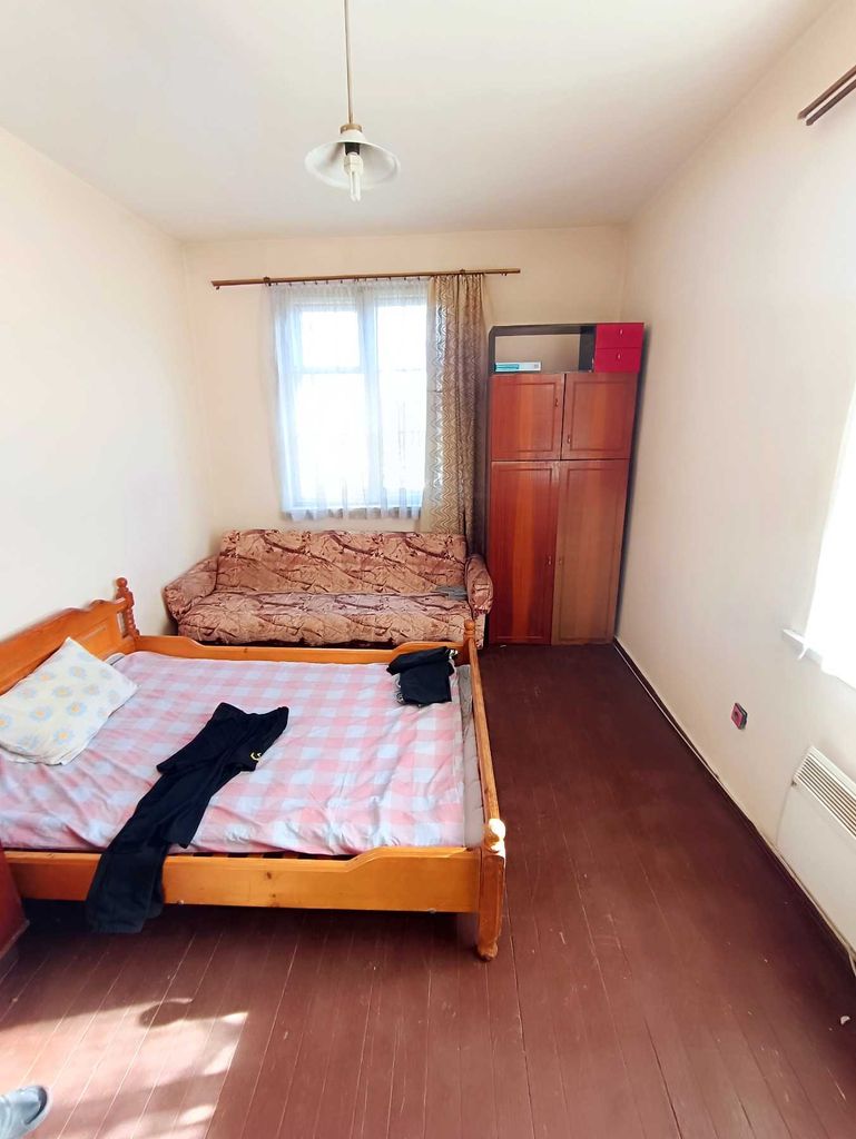 Продава се Едностаен апартамент в Перник, Център - 52 кв.м за 687 €/кв.м - Снимка #2