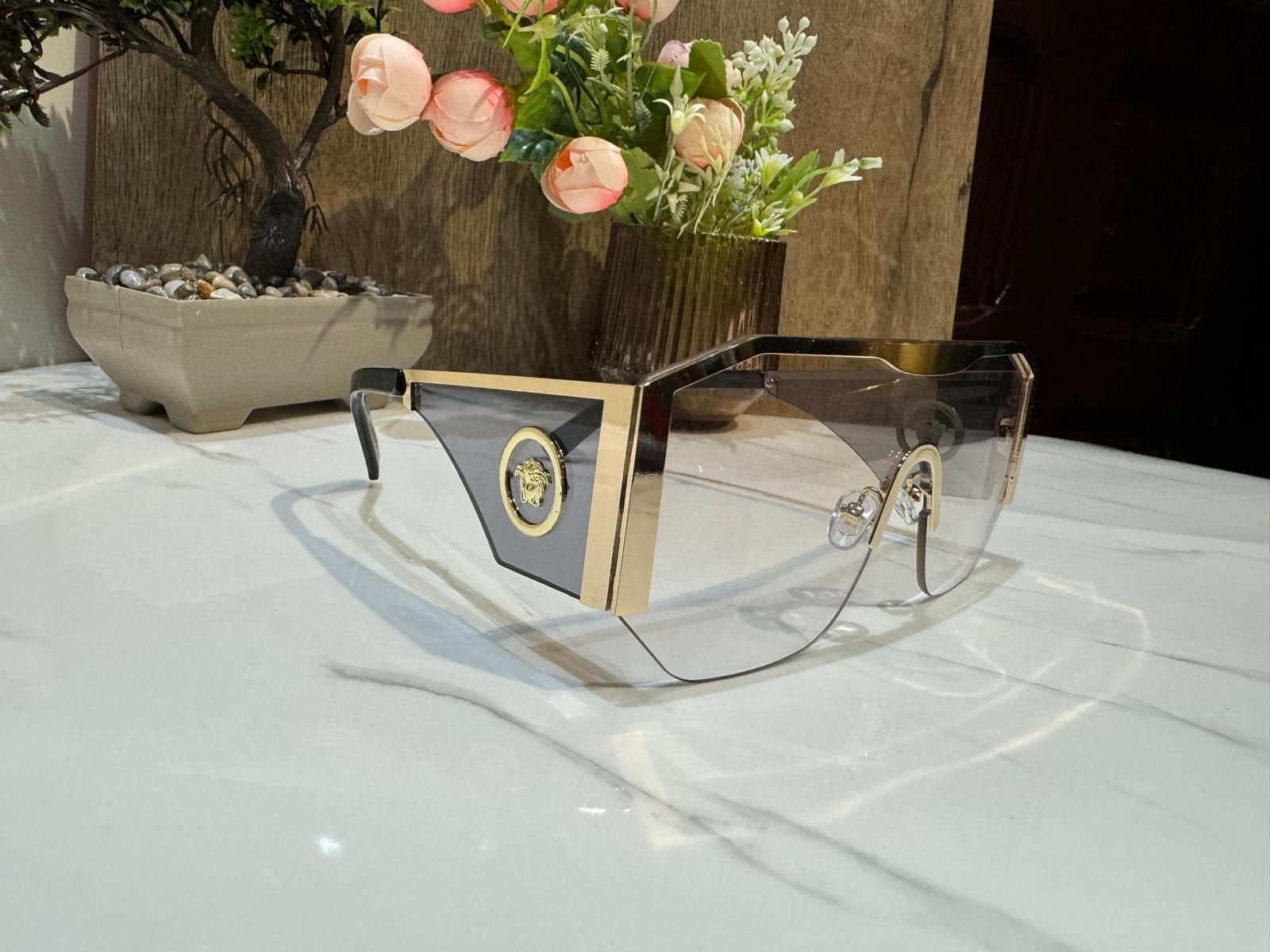 Ochelari de soare Versace. Calitate premium