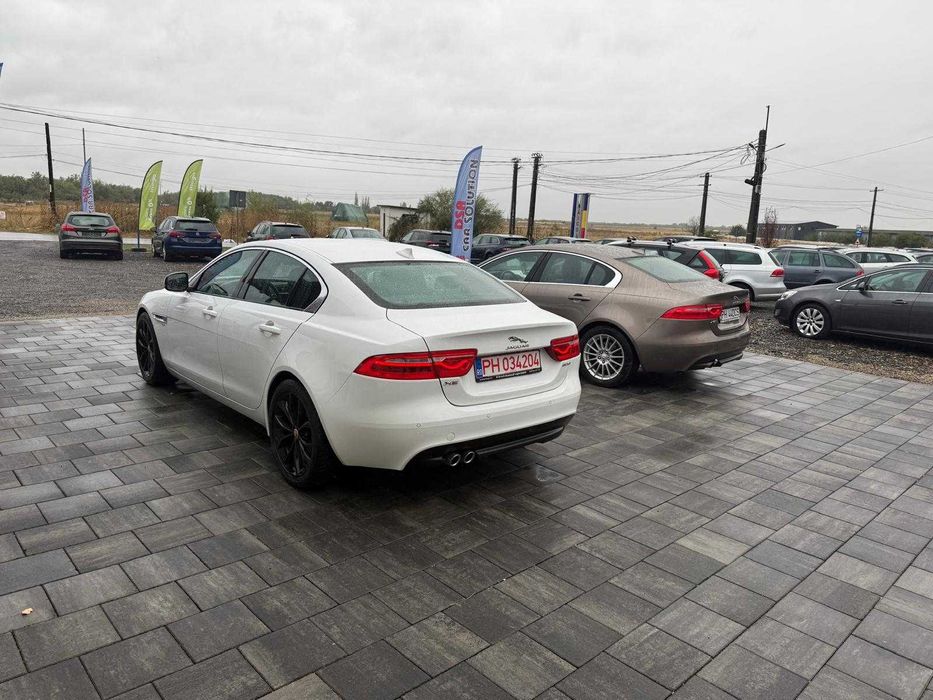 Jaguar Xe - 2016 - 2.0 diesel Automat - 9900euro